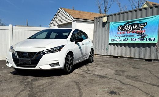 2021 Nissan Versa SR