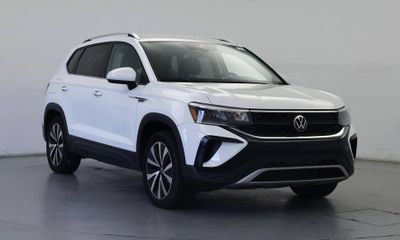 2023 Volkswagen Taos 4Motion SE
