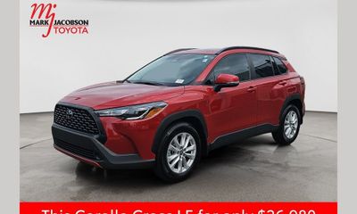 2024 Toyota Corolla Cross LE