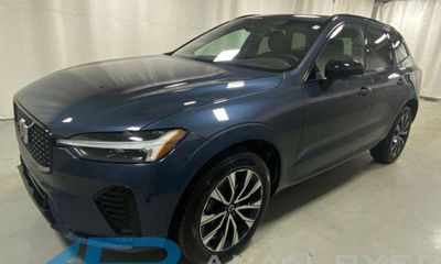 2024 Volvo XC60 Plus Dark
