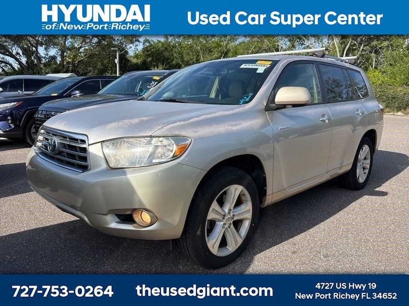 2009 Toyota Highlander — a typically priced live listing