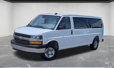 2025 Chevrolet Express LT EXT