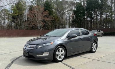 2013 Chevrolet Volt Premium