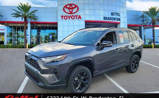 2024 Toyota RAV4 XLE