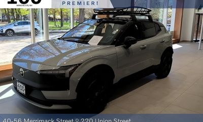 2026 Volvo EX30 CC Ultra