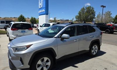2019 Toyota RAV4 XLE Premium Canada