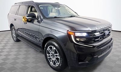 2025 Ford Expedition Active