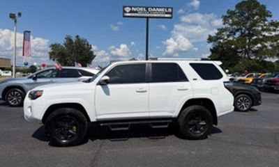 2023 Toyota 4RUNNER SR5