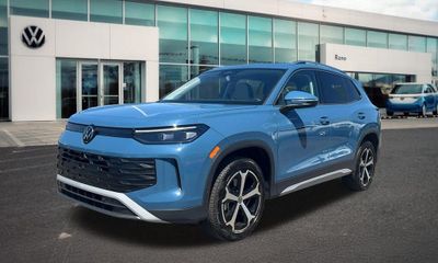 2025 Volkswagen Tiguan 4MOTION SE