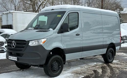 2025 Mercedes-Benz Sprinter 907