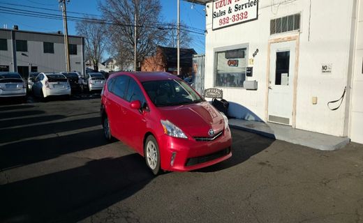 2014 Toyota Prius V TWO
