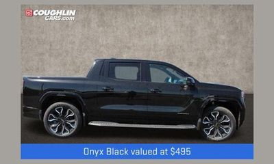 2025 GMC Sierra Denali