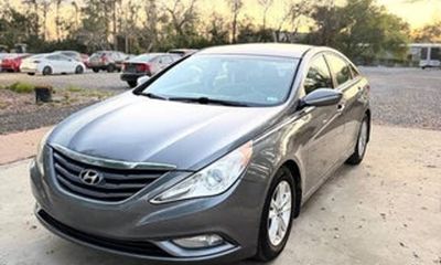 2012 Hyundai Sonata Middle Level
