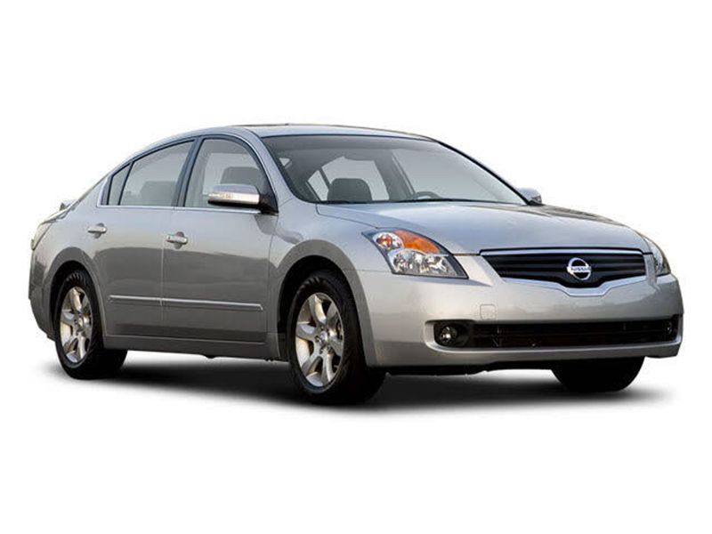 2008 Nissan Altima — a typically priced live listing