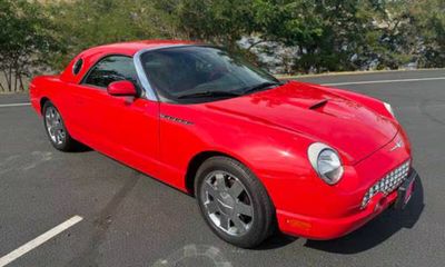2002 Ford Thunderbird Base