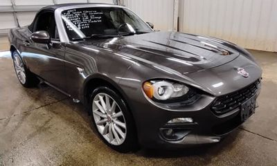 2017 Fiat 124 Spider Classica