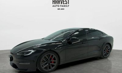 2023 Tesla Model S Plaid