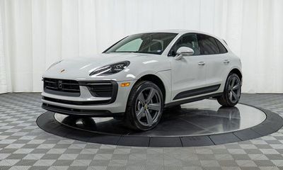 2025 Porsche Macan