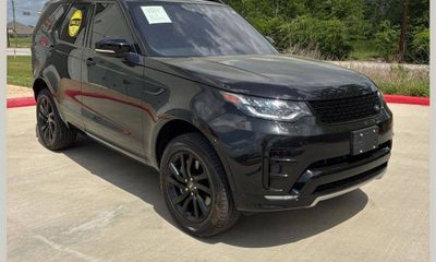 2020 Land Rover Discovery Landmark