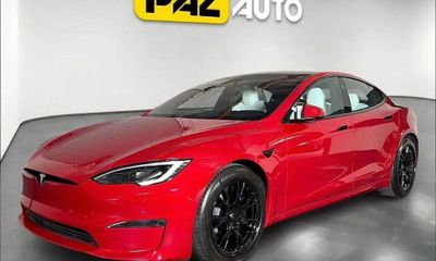 2023 Tesla Model S Base