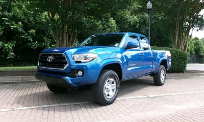 2016 Toyota Tacoma SR SR5 TRD