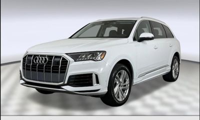 2024 Audi Q7 Quattro Premium Plus