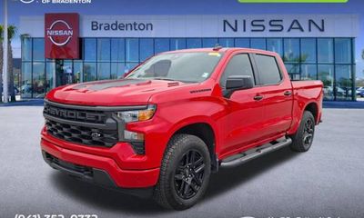2025 Chevrolet Silverado Custom