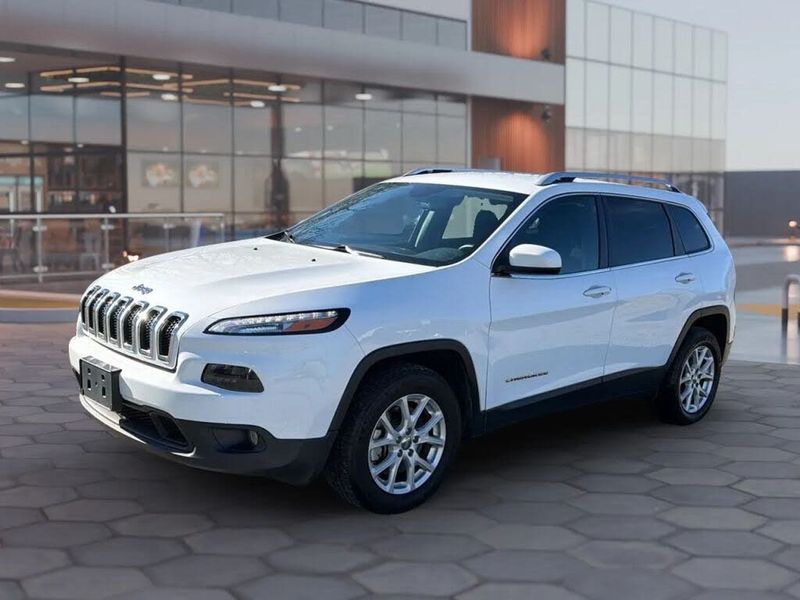 2016 Jeep Cherokee — a typically priced live listing