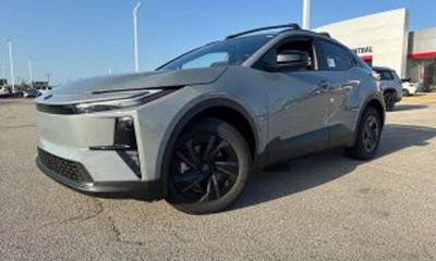 2026 Toyota C-HR SE