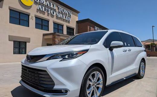 2024 Toyota Sienna Platinum