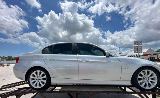 2006 BMW 330I