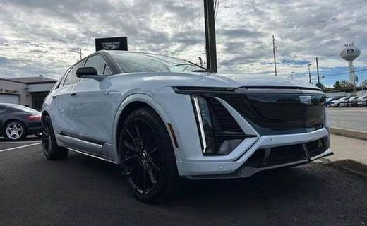 2026 Cadillac Lyriq V Premium