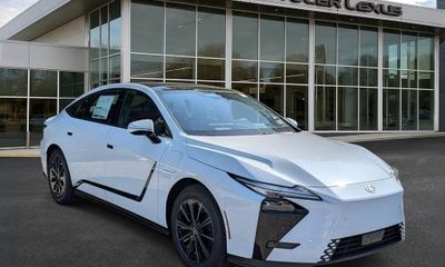 2026 Lexus ES 500E Premium
