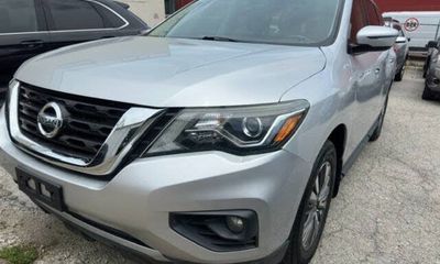2019 Nissan Pathfinder S