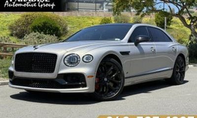 2023 Bentley Flying Spur V8