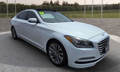 2016 Hyundai Genesis GLS Middle Grade