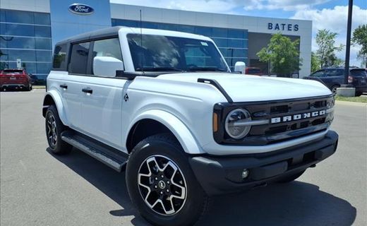 2026 Ford Bronco Outer Banks
