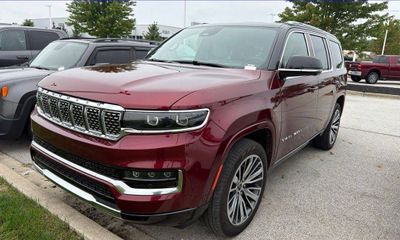 2025 Jeep Grand Wagoneer Base