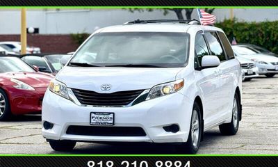 2012 Toyota Sienna LE