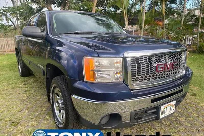 2011 Gmc Sierra — a typically priced live listing