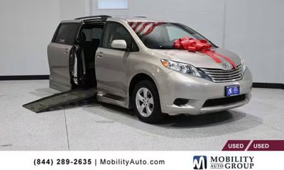 2015 Toyota Sienna LE