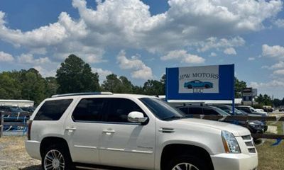 2013 Cadillac Escalade Premium