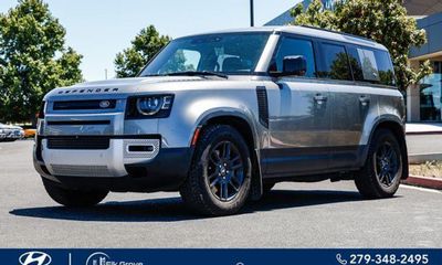 2023 Land Rover Defender 110 SE