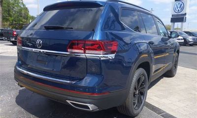 2023 Volkswagen Atlas SE W Tech