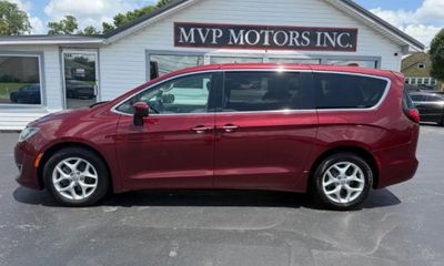 2017 Chrysler Pacifica Touring L