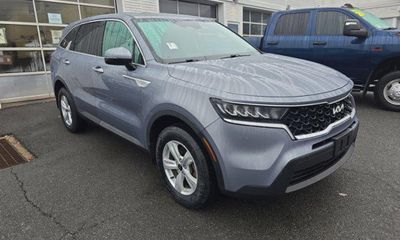 2023 Kia Sorento LX