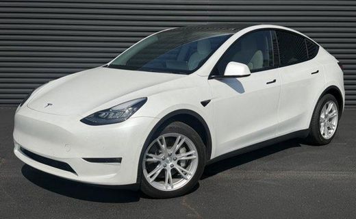 2022 Tesla Model Y Long Range