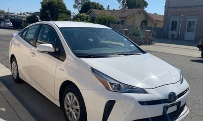 2022 Toyota Prius LE