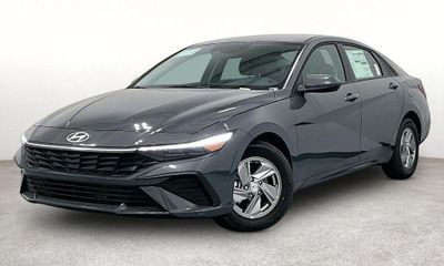 2026 Hyundai Elantra SE