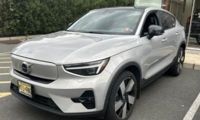 2023 Volvo C40 Ultimate Dark